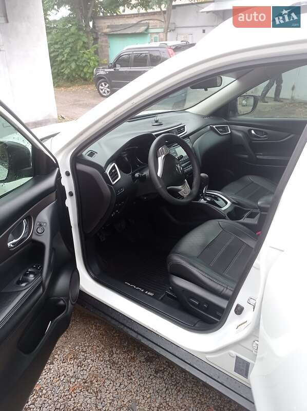 Позашляховик / Кросовер Nissan Rogue 2015 в Запоріжжі фото 4 Позашляховик / Кросовер Nissan Rogue 2015 в Запоріжжі