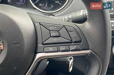 Внедорожник / Кроссовер Nissan Rogue 2018 в 