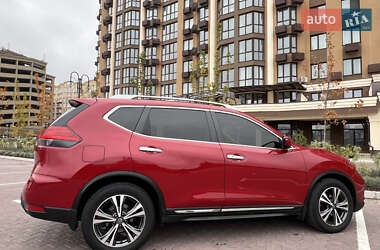 Внедорожник / Кроссовер Nissan Rogue 2017 в 