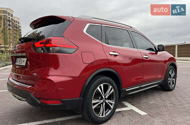 Внедорожник / Кроссовер Nissan Rogue 2017 в 