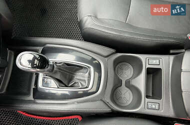 Внедорожник / Кроссовер Nissan Rogue 2017 в 