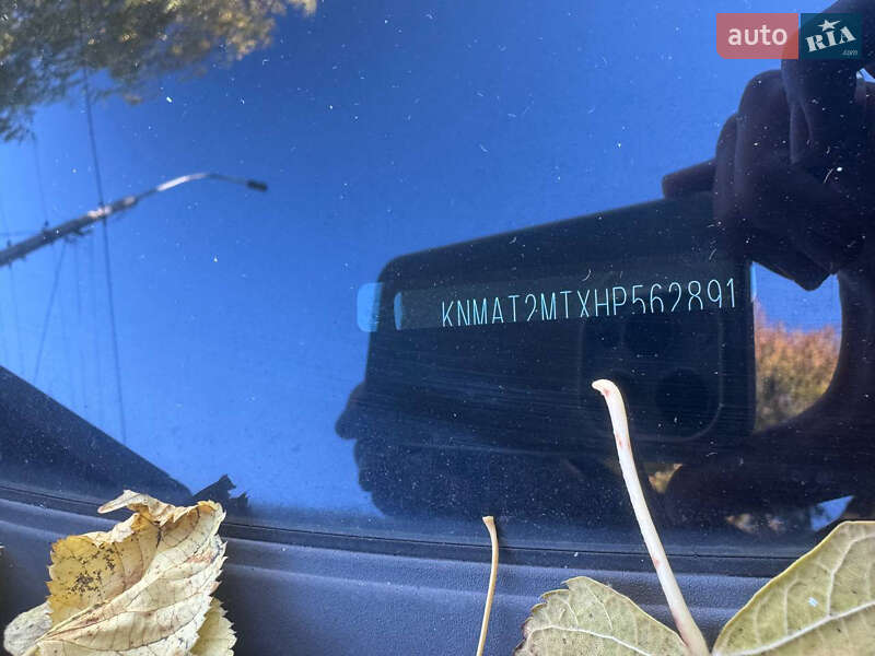 Внедорожник / Кроссовер Nissan Rogue 2017 в Ровно