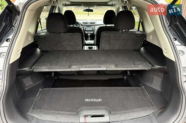 Позашляховик / Кросовер Nissan Rogue 2016 в  фото 27 Позашляховик / Кросовер Nissan Rogue 2016 в