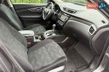 Позашляховик / Кросовер Nissan Rogue 2016 в  фото 31 Позашляховик / Кросовер Nissan Rogue 2016 в