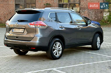 Внедорожник / Кроссовер Nissan Rogue 2016 в 