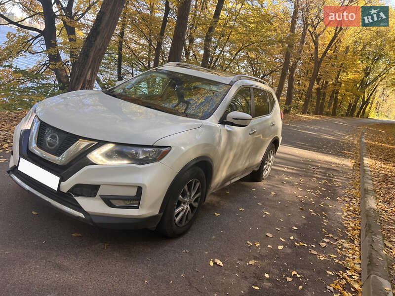 Позашляховик / Кросовер Nissan Rogue 2017 в Тернополі фото 11 Позашляховик / Кросовер Nissan Rogue 2017 в Тернополі