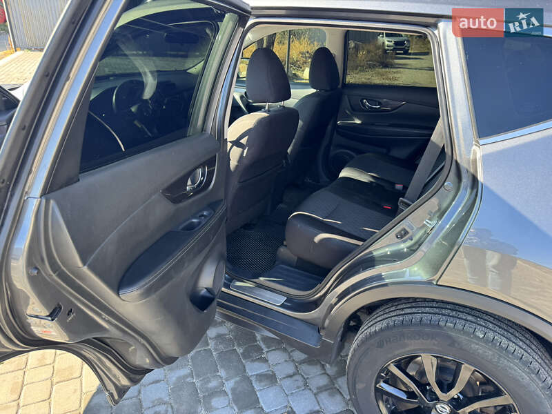 Внедорожник / Кроссовер Nissan Rogue 2018 в Запорожье