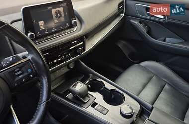 Внедорожник / Кроссовер Nissan Rogue 2020 в 