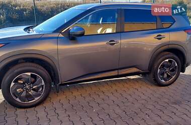 Внедорожник / Кроссовер Nissan Rogue 2024 в 