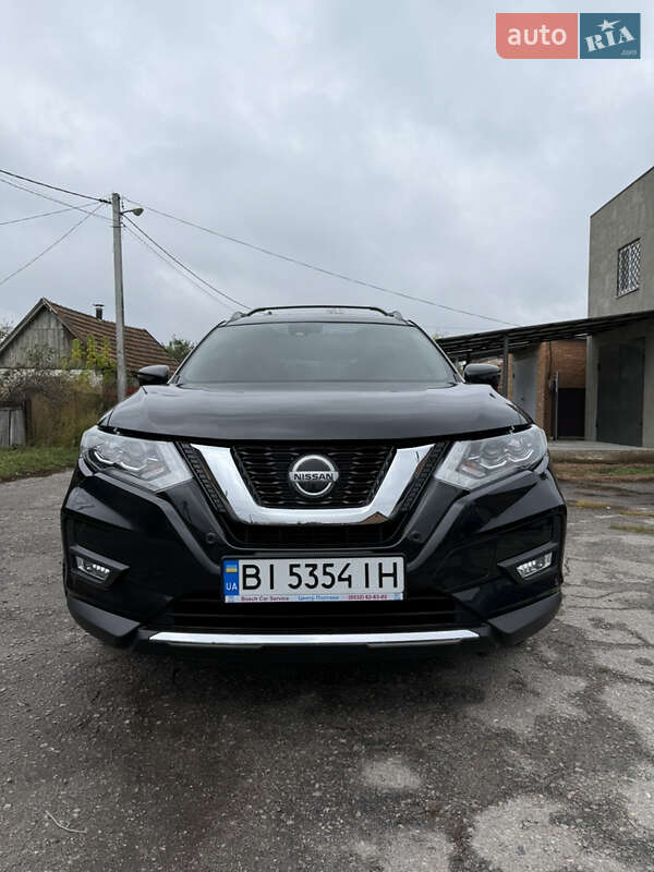 Внедорожник / Кроссовер Nissan Rogue 2019 в Миргороде