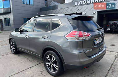 Позашляховик / Кросовер Nissan Rogue 2015 в 