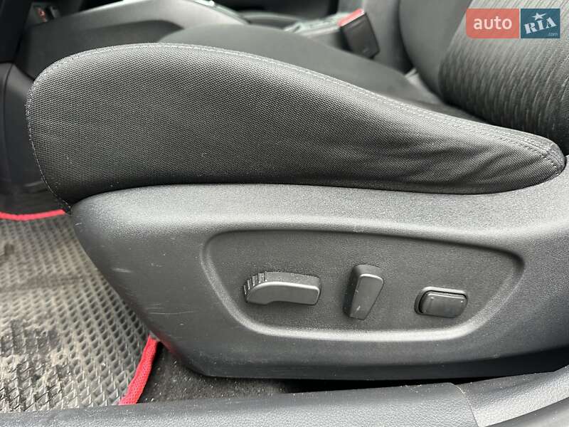 Позашляховик / Кросовер Nissan Rogue 2016 в Києві фото 21 Позашляховик / Кросовер Nissan Rogue 2016 в Києві
