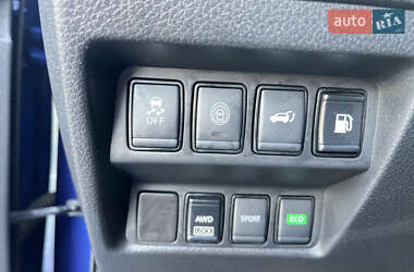 Внедорожник / Кроссовер Nissan Rogue 2018 в 