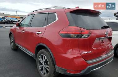 Позашляховик / Кросовер Nissan Rogue 2017 в Яготині