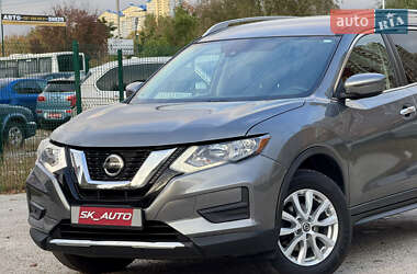 Внедорожник / Кроссовер Nissan Rogue 2020 в 