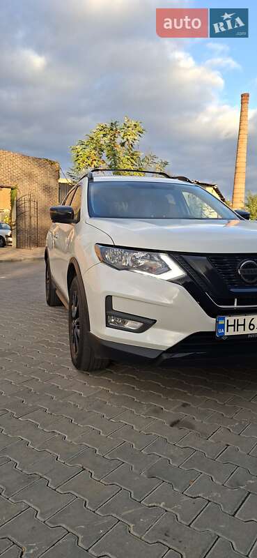 Внедорожник / Кроссовер Nissan Rogue 2018 в Одессе