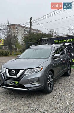 Внедорожник / Кроссовер Nissan Rogue 2019 в 