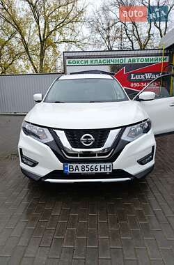Внедорожник / Кроссовер Nissan Rogue 2016 в Александрие