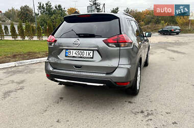 Внедорожник / Кроссовер Nissan Rogue 2018 в 