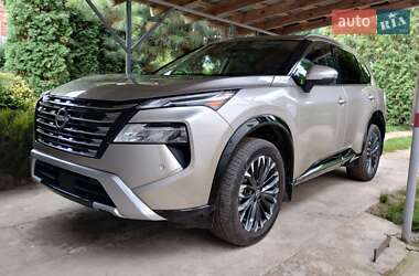 Внедорожник / Кроссовер Nissan Rogue 2024 в Сумах