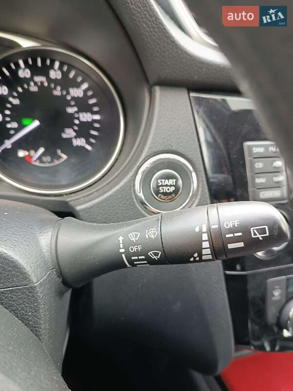 Внедорожник / Кроссовер Nissan Rogue 2016 в Маневичах