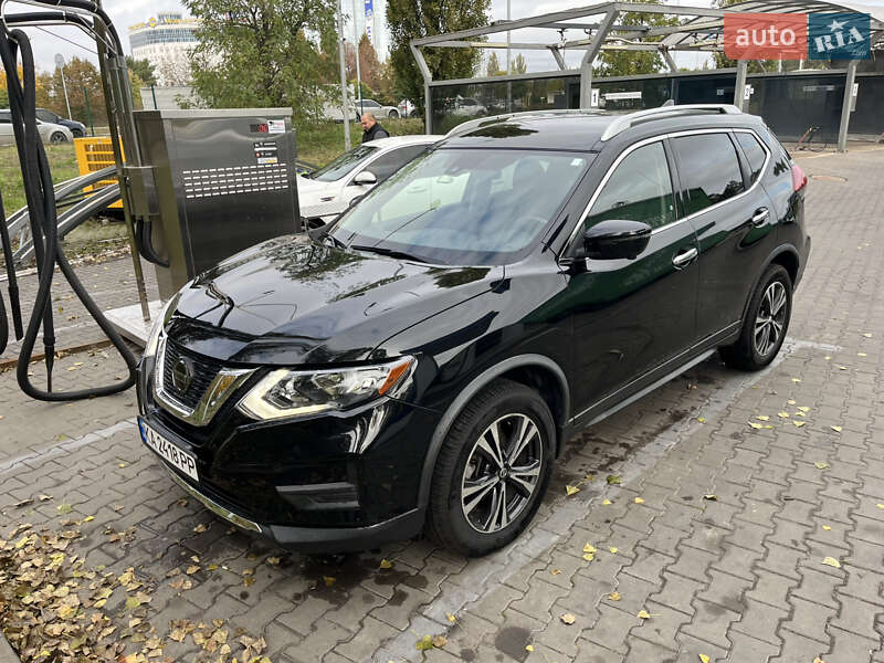 Внедорожник / Кроссовер Nissan Rogue 2018 в Киеве фото 2 Внедорожник / Кроссовер Nissan Rogue 2018 в Киеве