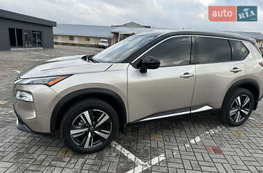 Внедорожник / Кроссовер Nissan Rogue 2020 в 