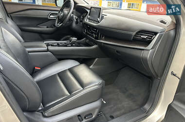 Внедорожник / Кроссовер Nissan Rogue 2020 в 