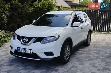 Позашляховик / Кросовер Nissan Rogue 2016 в Старокостянтинові