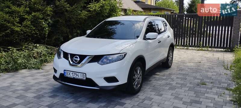 Внедорожник / Кроссовер Nissan Rogue 2016 в Староконстантинове фото Внедорожник / Кроссовер Nissan Rogue 2016 в Староконстантинове