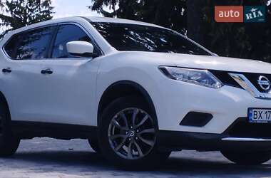 Позашляховик / Кросовер Nissan Rogue 2016 в Старокостянтинові