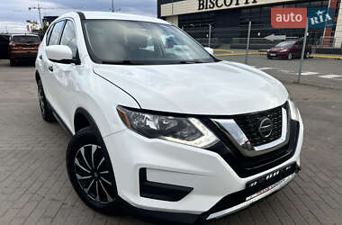 Позашляховик / Кросовер Nissan Rogue 2017 в  фото 8 Позашляховик / Кросовер Nissan Rogue 2017 в