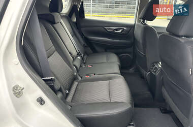 Позашляховик / Кросовер Nissan Rogue 2017 в  фото 20 Позашляховик / Кросовер Nissan Rogue 2017 в