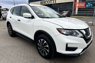Позашляховик / Кросовер Nissan Rogue 2017 в  фото 23 Позашляховик / Кросовер Nissan Rogue 2017 в