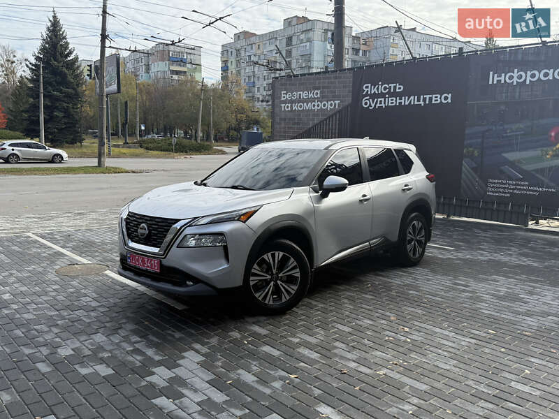 Позашляховик / Кросовер Nissan Rogue 2022 в Полтаві