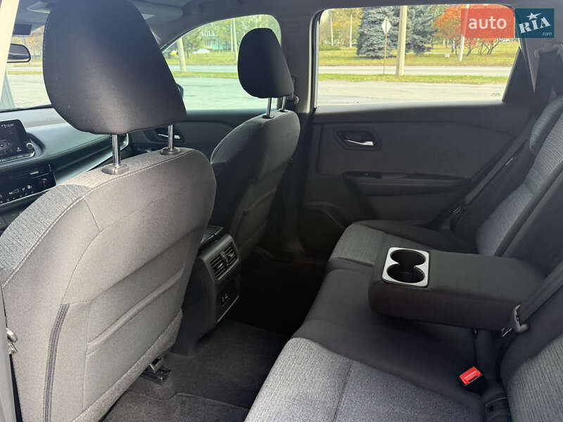 Позашляховик / Кросовер Nissan Rogue 2022 в Полтаві