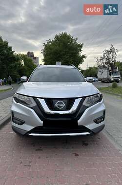 Внедорожник / Кроссовер Nissan Rogue 2017 в Львове Внедорожник / Кроссовер Nissan Rogue 2017 в Львове