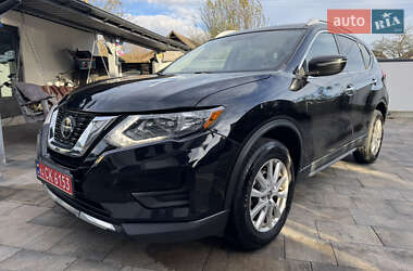 Позашляховик / Кросовер Nissan Rogue 2019 в 