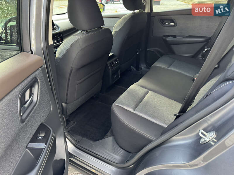 Внедорожник / Кроссовер Nissan Rogue 2020 в Тернополе