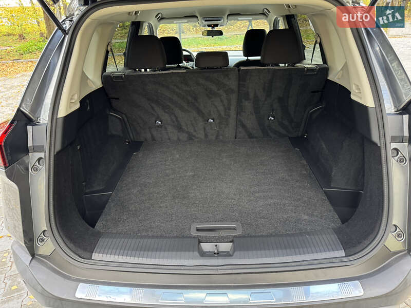 Внедорожник / Кроссовер Nissan Rogue 2020 в Тернополе