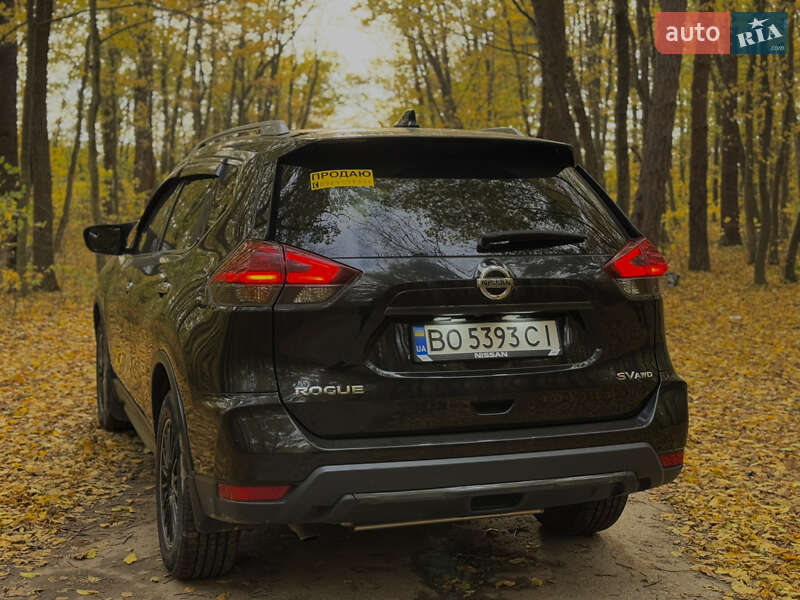 Внедорожник / Кроссовер Nissan Rogue 2017 в Мельнице-Подольской