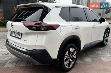 Внедорожник / Кроссовер Nissan Rogue 2021 в 