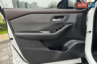 Внедорожник / Кроссовер Nissan Rogue 2021 в 
