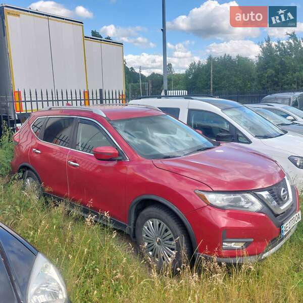 Внедорожник / Кроссовер Nissan Rogue 2017 в Днепре