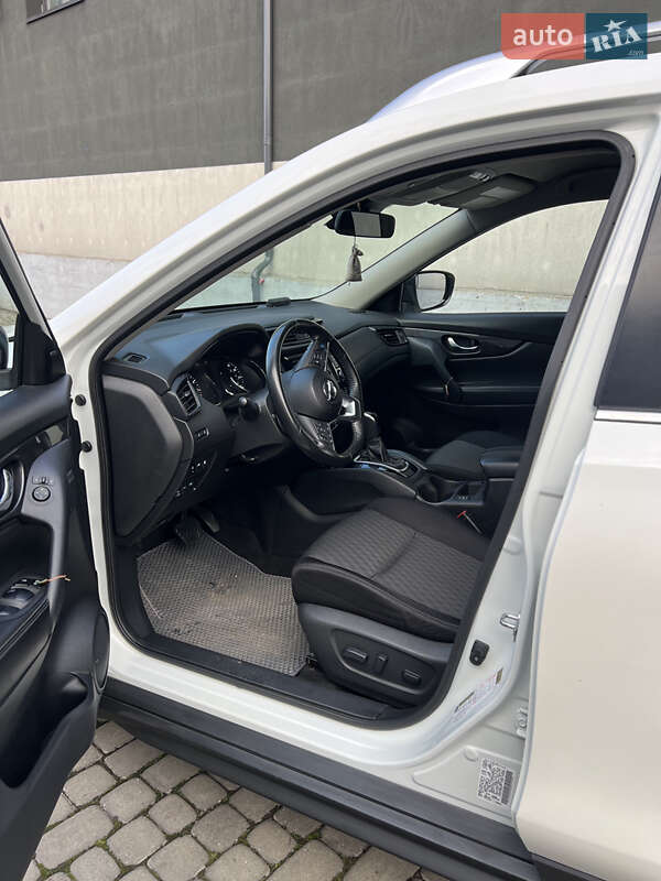 Внедорожник / Кроссовер Nissan Rogue 2019 в Киеве