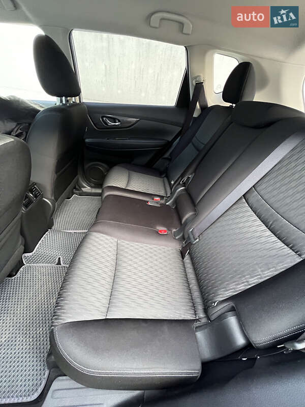 Внедорожник / Кроссовер Nissan Rogue 2019 в Киеве