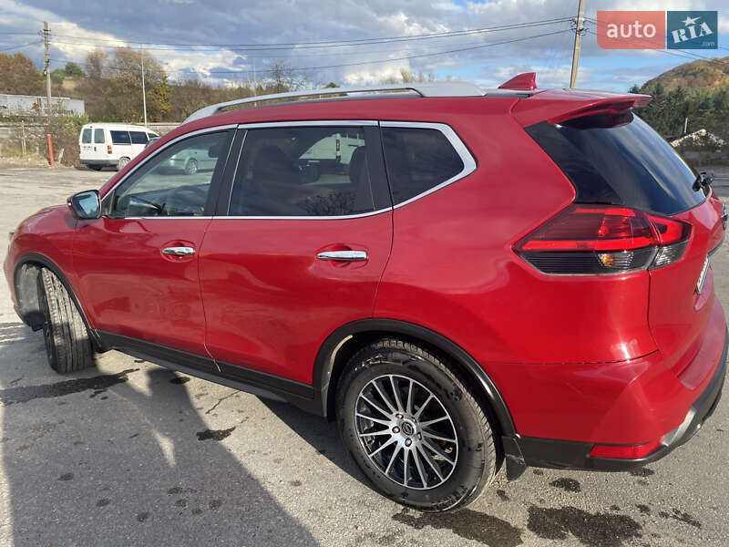 Позашляховик / Кросовер Nissan Rogue 2017 в Бережанах