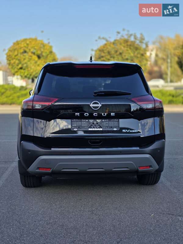 Внедорожник / Кроссовер Nissan Rogue 2023 в Киеве