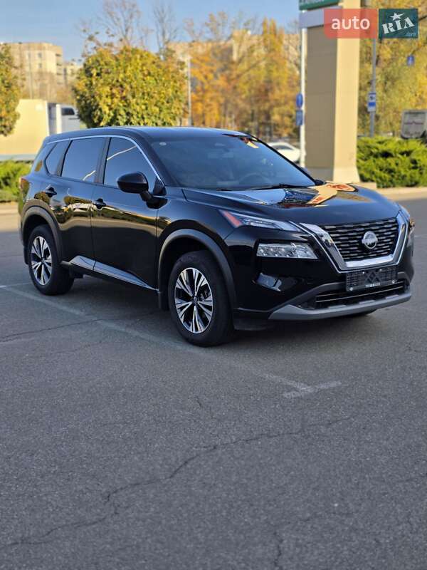 Внедорожник / Кроссовер Nissan Rogue 2023 в Киеве