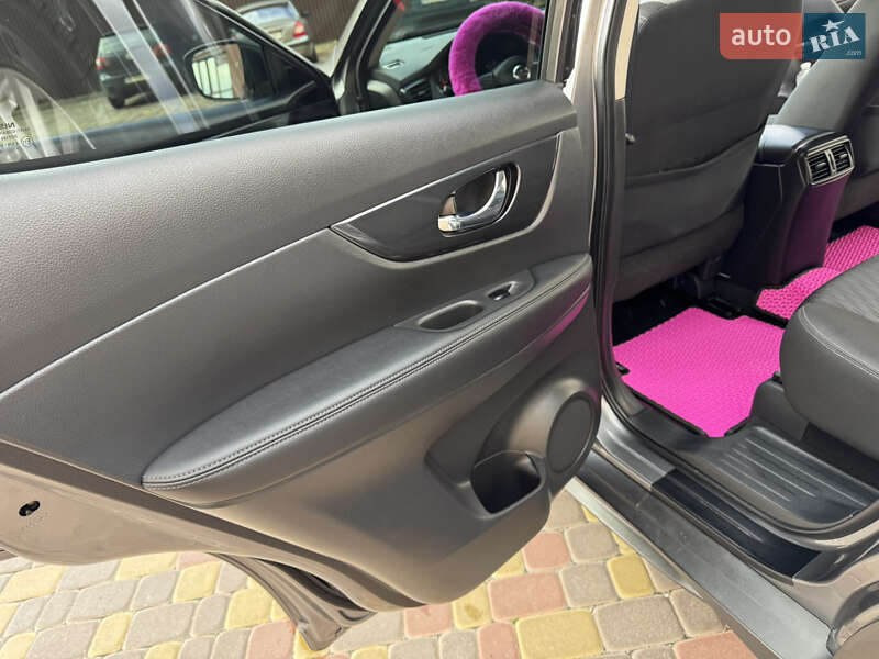 Внедорожник / Кроссовер Nissan Rogue 2019 в Виннице